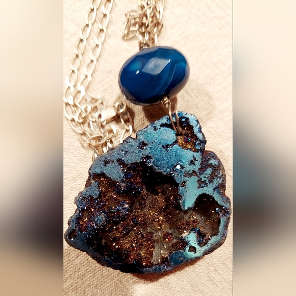 Blue Titanium Druzy Crystal Geode & Faceted Blue Bead Sterling Silver Necklace - Picture 1 of 4
